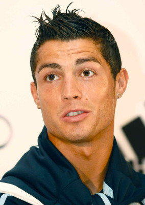 photo 4 in Cristiano Ronaldo gallery [id453264] 2012-02-29 00:00:00