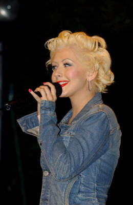 Christina Aguilera pic #520005