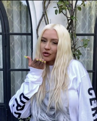 Christina Aguilera pic #1240290