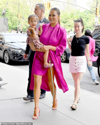 photo 13 in Christine Teigen gallery [id1144517] 2019-06-14 00:00:00