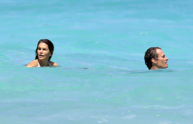 Cindy Crawford pic #924527