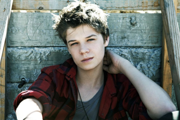 Colin Ford pic #536811