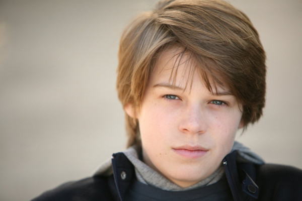 Colin Ford pic #536812