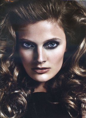 Constance Jablonski pic #401925