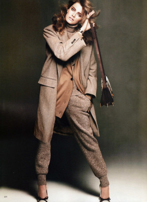 Constance Jablonski pic #287926