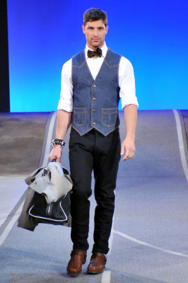 Cory Bond pic #530639