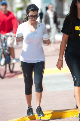 photo 8 in Kardashian gallery [id254930] 2010-05-07 00:00:00
