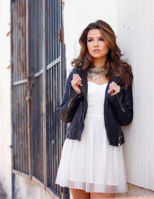 Danielle Campbell pic #765016
