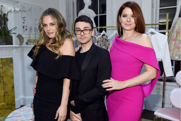 photo 17 in Debra Messing gallery [id1030369] 2018-04-19 00:00:00