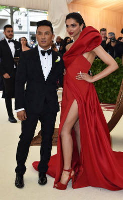 Deepika Padukone pic #1035279