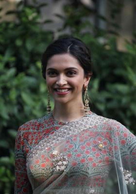 Deepika Padukone pic #894369