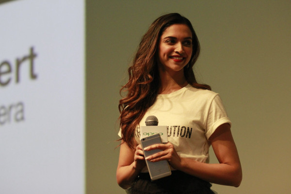 Deepika Padukone pic #918766