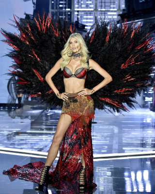 Devon Windsor pic #981925