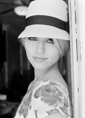 Dianna Agron pic #242142