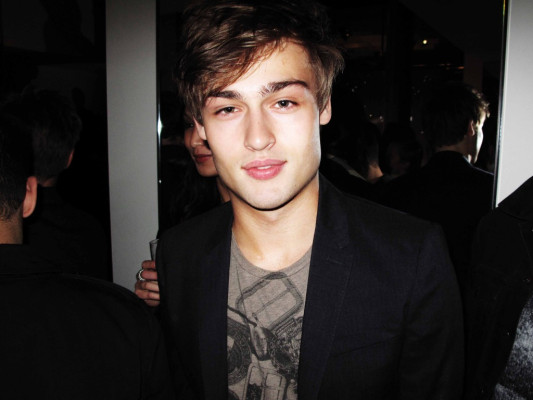 Douglas Booth pic #505196