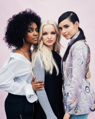 Dove Cameron pic #949213