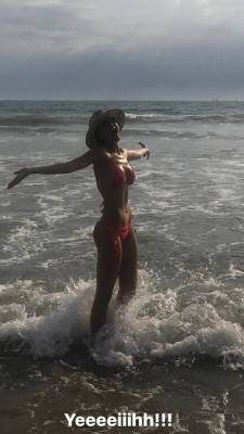 Eiza Gonzalez pic #973286