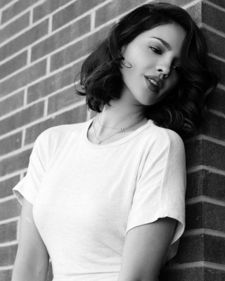 Eiza Gonzalez pic #1182446