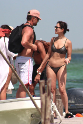 Eiza Gonzalez pic #1048383