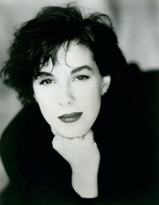 photo 10 in Elizabeth Perkins gallery [id176367] 2009-08-10 00:00:00