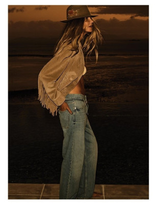 photo 25 in Elle Macpherson gallery [id1366122] 2025-02-20 00:00:00