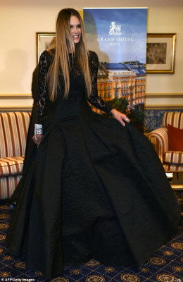 photo 20 in Elle Macpherson gallery [id1116177] 2019-03-19 00:00:00