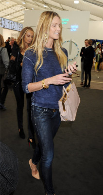 photo 4 in Elle Macpherson gallery [id412803] 2011-10-19 00:00:00