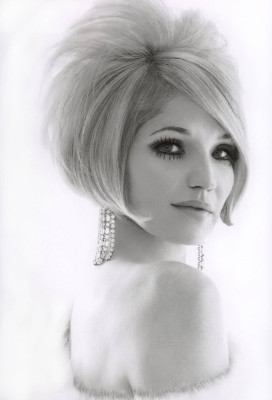 photo 23 in Ellen Barkin gallery [id191776] 2009-10-21 00:00:00