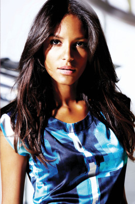 Emanuela de Paula pic #227799