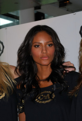 Emanuela de Paula pic #135386