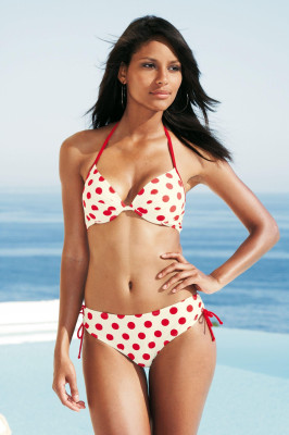 Emanuela de Paula pic #328173