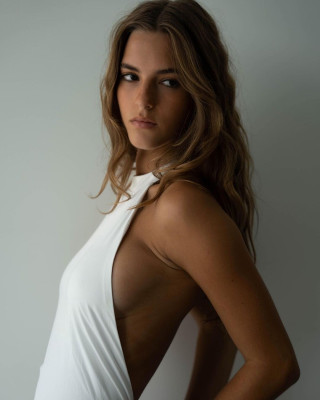 Emily Feld pic #1330961