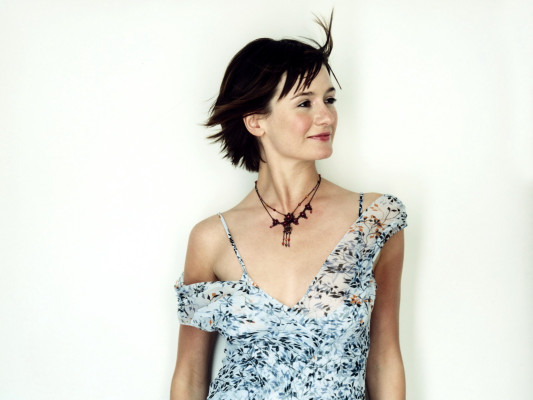 photo 23 in Emily Mortimer gallery [id236497] 2010-02-16 00:00:00