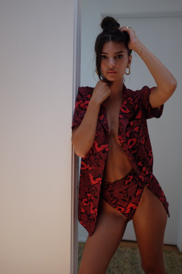 Emily Ratajkowski pic #1159969
