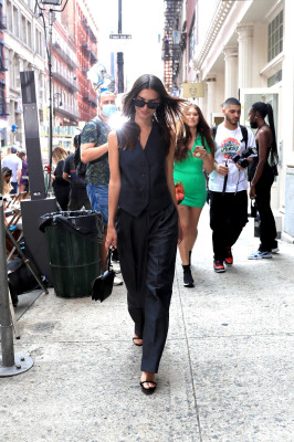 Emily Ratajkowski pic #1270982