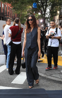 Emily Ratajkowski pic #1270979