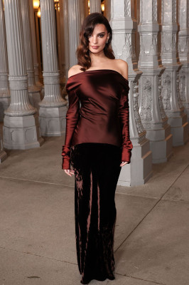 photo 20 in Emily Ratajkowski gallery [id1363166] 2025-01-08 00:00:00