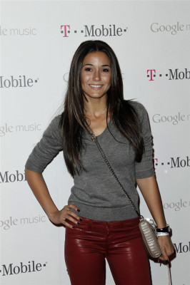 photo 5 in Emmanuelle Chriqui gallery [id422418] 2011-11-22 00:00:00