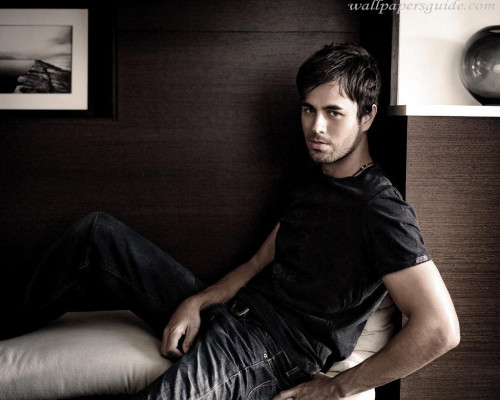 photo 5 in Enrique Iglesias gallery [id312678] 2010-12-06 00:00:00