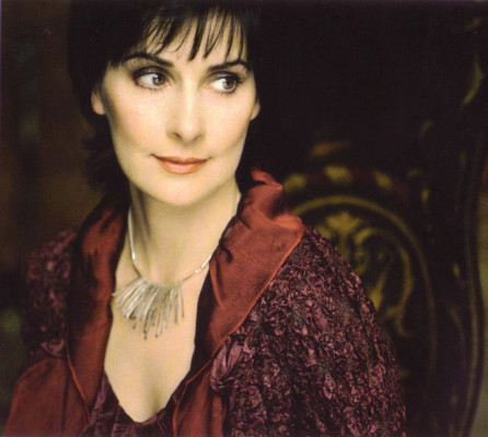 photo 26 in Enya gallery [id112809] 2008-10-22 00:00:00