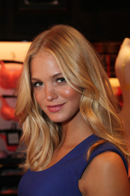 Erin Heatherton pic #461928