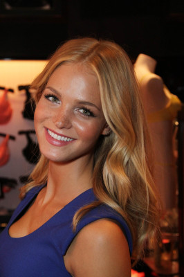 Erin Heatherton pic #461932