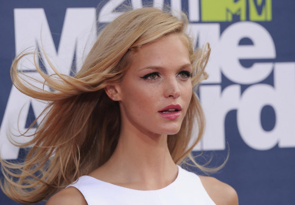 Erin Heatherton pic #384699