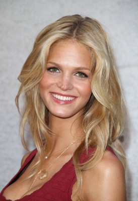 Erin Heatherton pic #387319