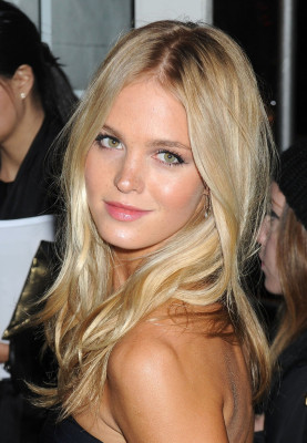 Erin Heatherton pic #448652