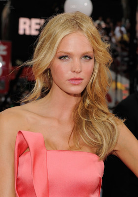 Erin Heatherton pic #392295