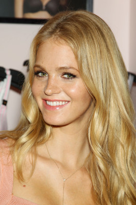Erin Heatherton pic #626393
