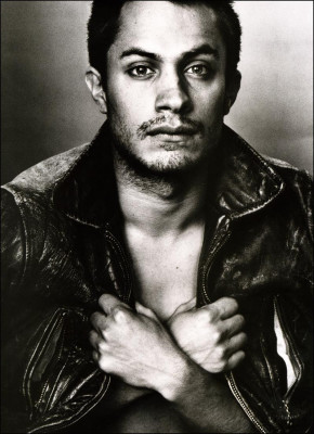 photo 13 in Gael Garcia Bernal gallery [id74658] -0001-11-30 00:00:00