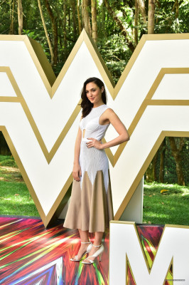 Gal Gadot pic #1194253