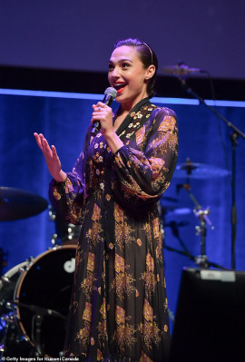 Gal Gadot pic #1122168